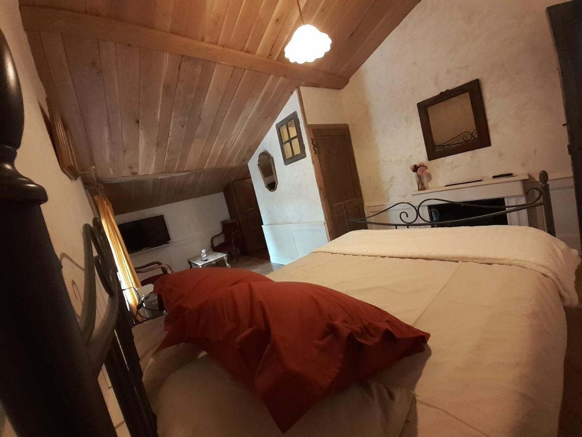 La Tour Mandot Bed & Breakfast Montluel ภายนอก รูปภาพ